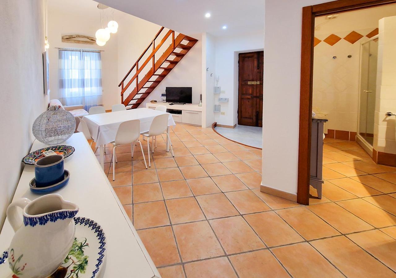 Murphy Holiday Home - Residenza Baro La Maddalena  Buitenkant foto